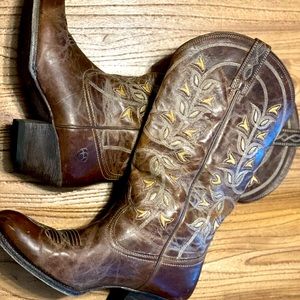Ariat country boot